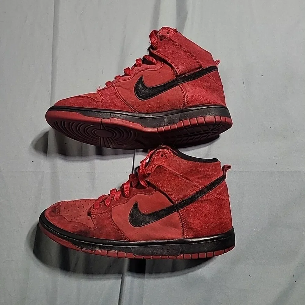 Nike SB Dunk High Pro 